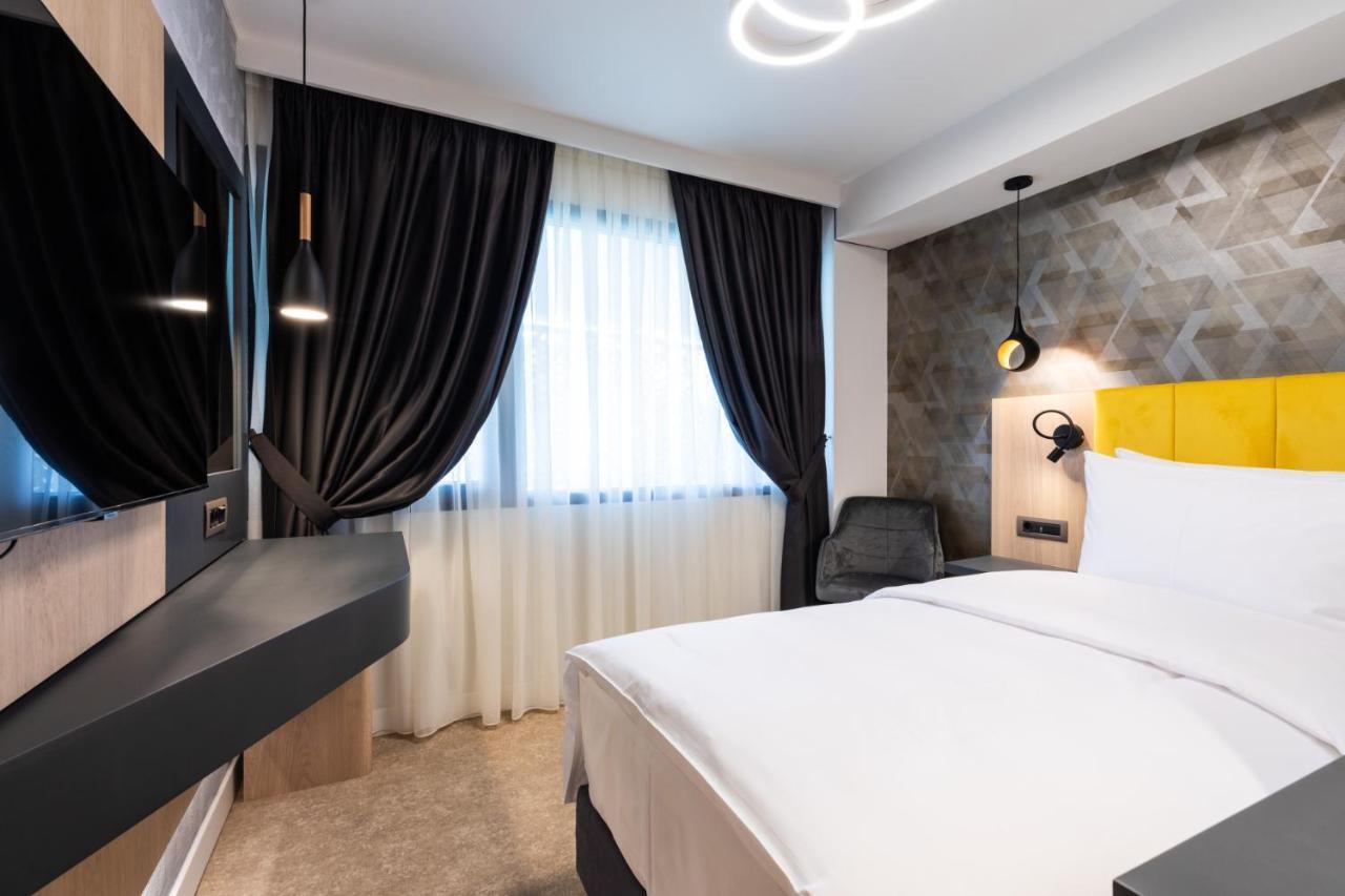 Ramada By Wyndham Slatina Parc Hotel Ngoại thất bức ảnh